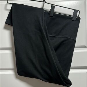 Mid Calf Capri Leggings